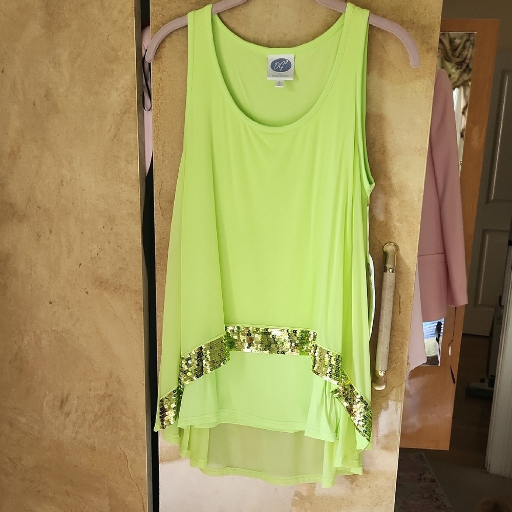 Sale-RESORT-NWT-DG2 by Diane Gilman Asymmetrical Sequin Tank Top in Yellow Green